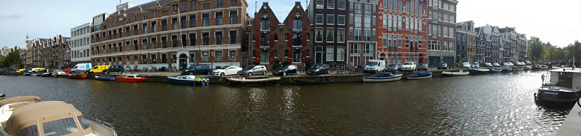 A panorama of an Amsterdam canal